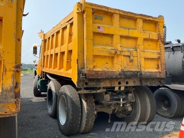 Mack DM686SX Kipper