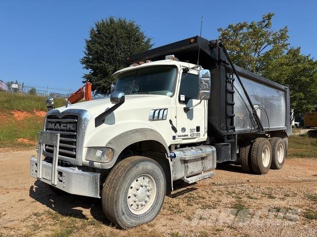 Mack GU713 Kipper