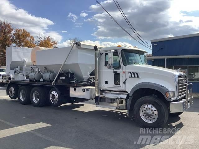 Mack GU713 Betonmischer
