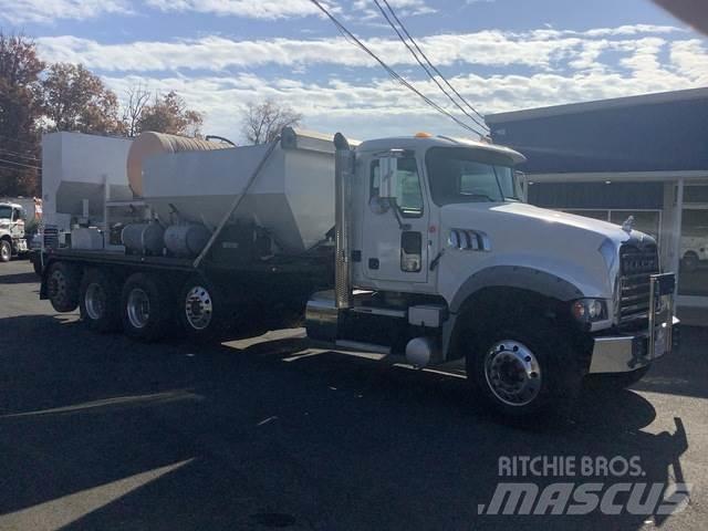 Mack GU713 Betonmischer