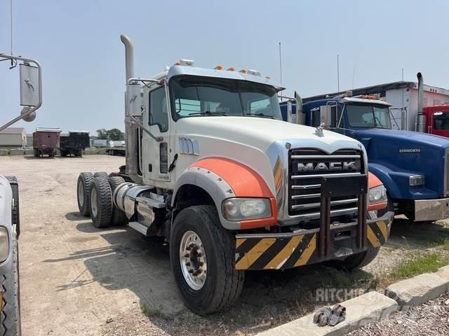 Mack GU713 Sattelzugmaschinen