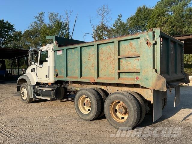 Mack GU713 Kipper
