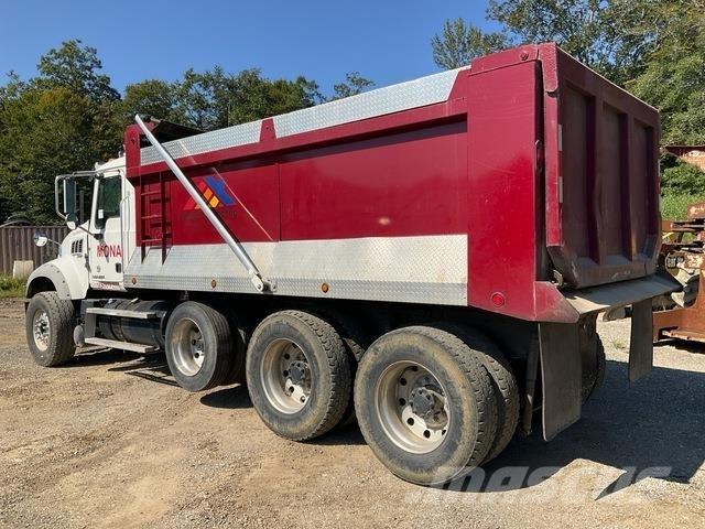 Mack GU713 Kipper