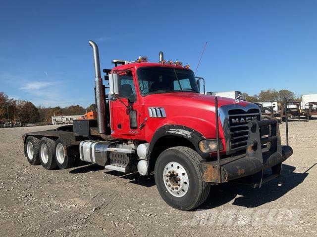 Mack GU713 Sattelzugmaschinen