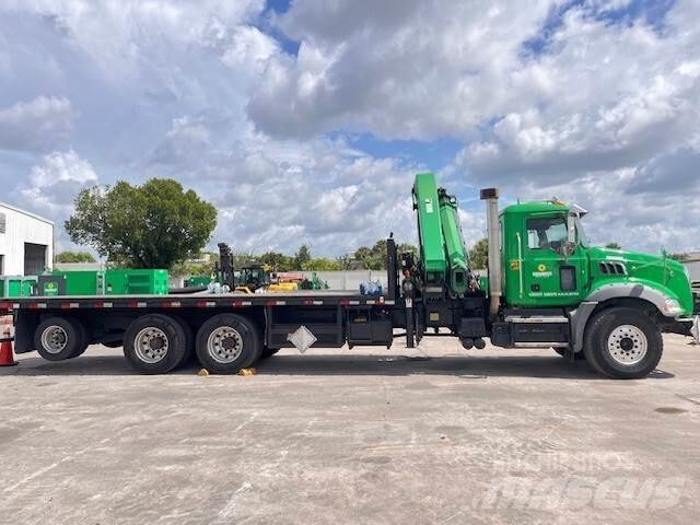 Mack GU813 Andere Fahrzeuge