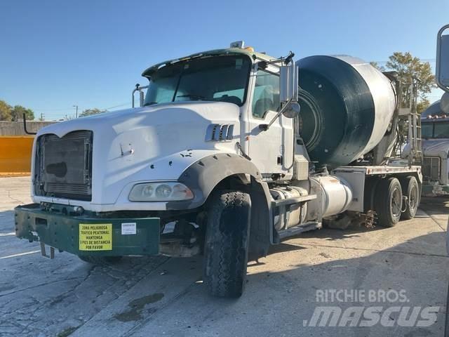 Mack GU813 Andere Fahrzeuge