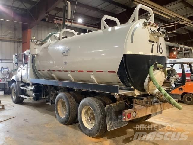 Mack GU813 Tankwagen