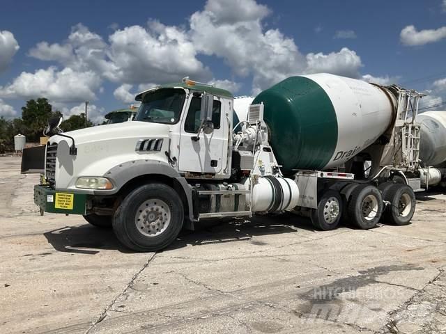 Mack GU813 Andere Fahrzeuge