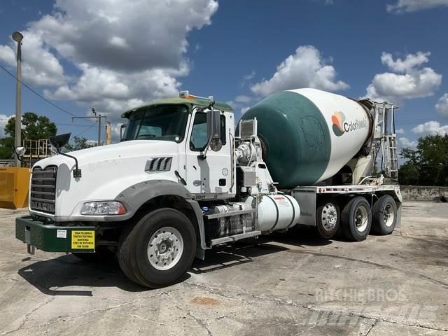 Mack GU813 Andere Fahrzeuge