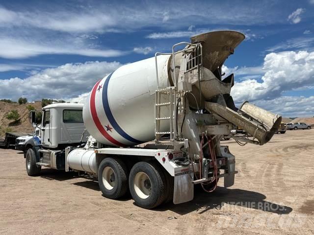 Mack GU813 Andere Fahrzeuge