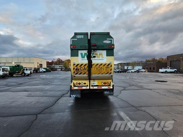 Mack LEU613 Müllwagen