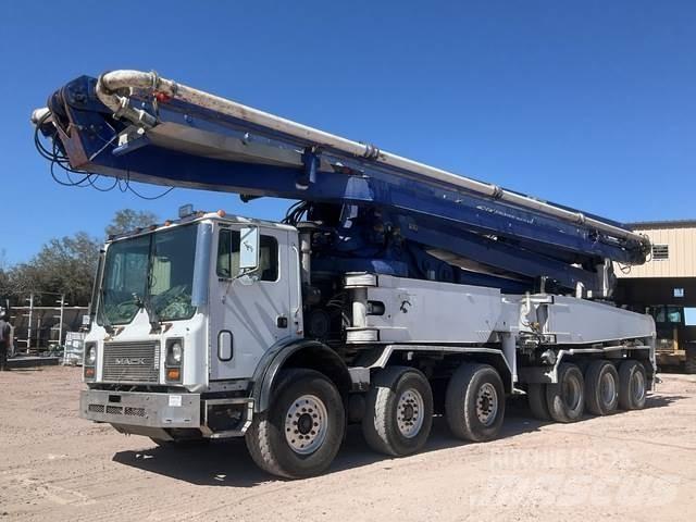 Mack MR688S Betonpumpen