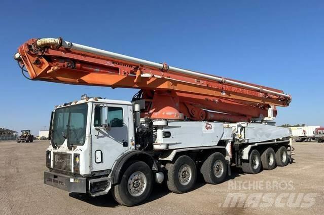 Mack MR688S Betonpumpen