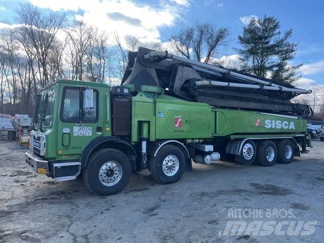 Mack MRU613 Betonpumpen