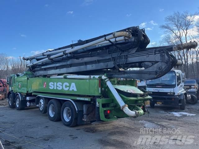 Mack MRU613 Betonpumpen