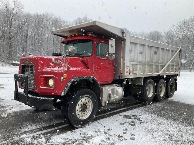 Mack RB688S Kipper