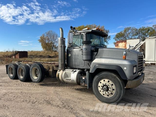 Mack RD688S Kabinen