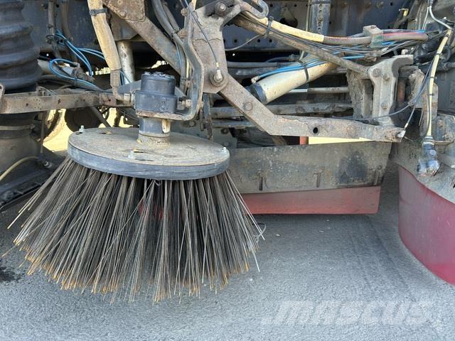 MAN TGM18.290 Kehrmaschine