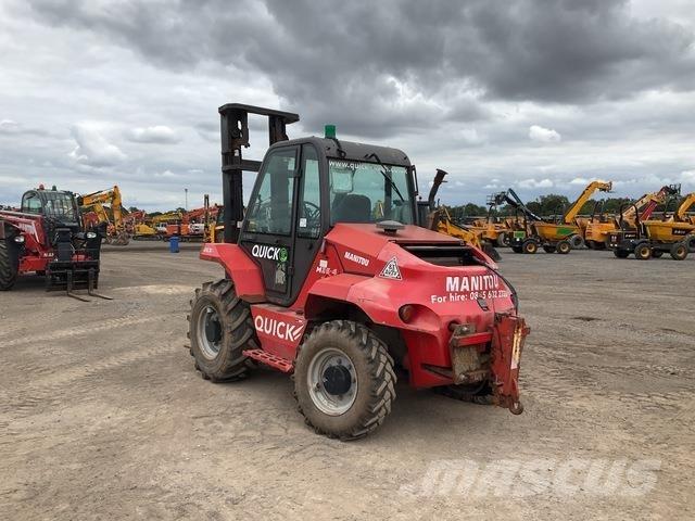 Manitou M26-4 Geländestapler