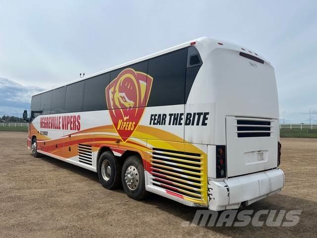 MCI J4500 Minibusse