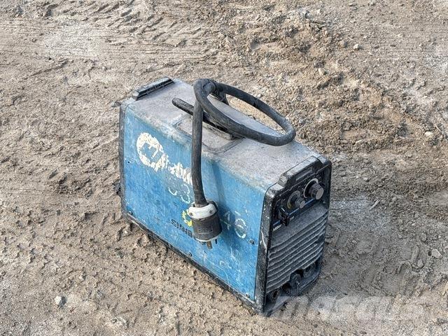 Miller CST-280 Schweissgeräte