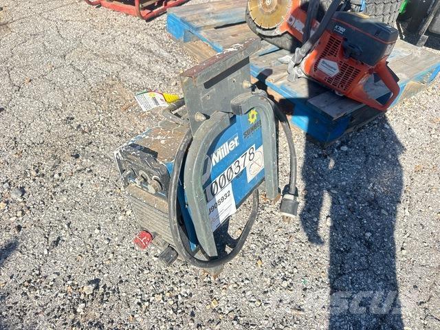 Miller CST-280 Schweissgeräte