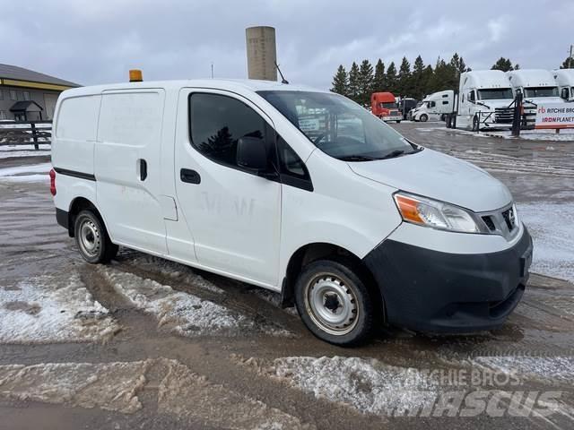 Nissan NV200 Lieferwagen