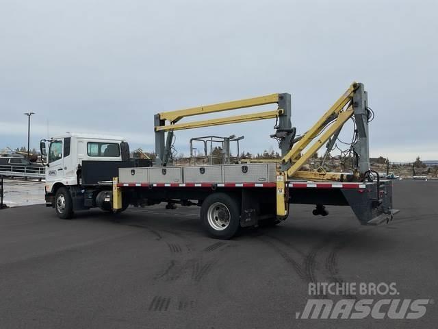Nissan UD3300 Sonstige Baumaschinen