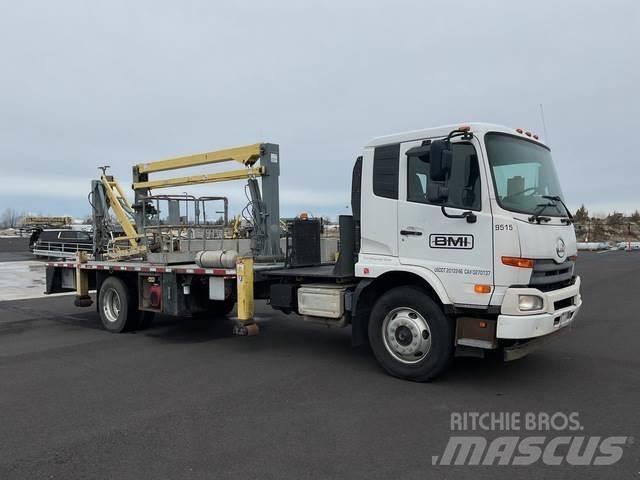 Nissan UD3300 Sonstige Baumaschinen