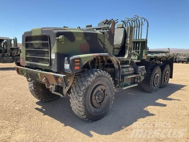 Oshkosh AMK23A1 Kofferaufbau