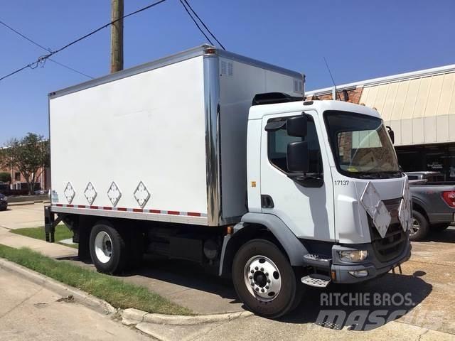 Peterbilt 220 Kofferaufbau