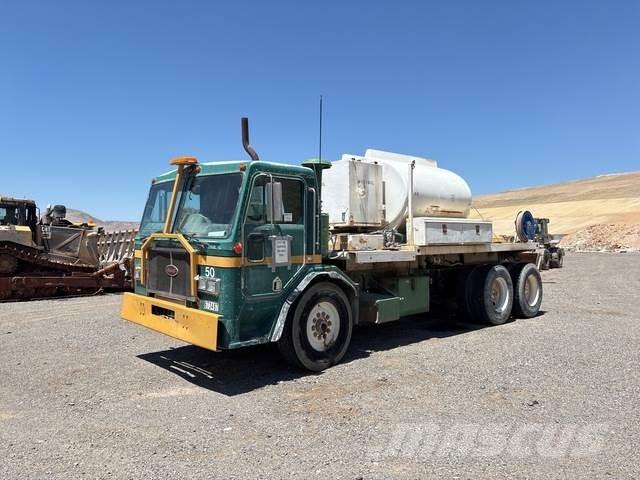 Peterbilt 320 Tankwagen