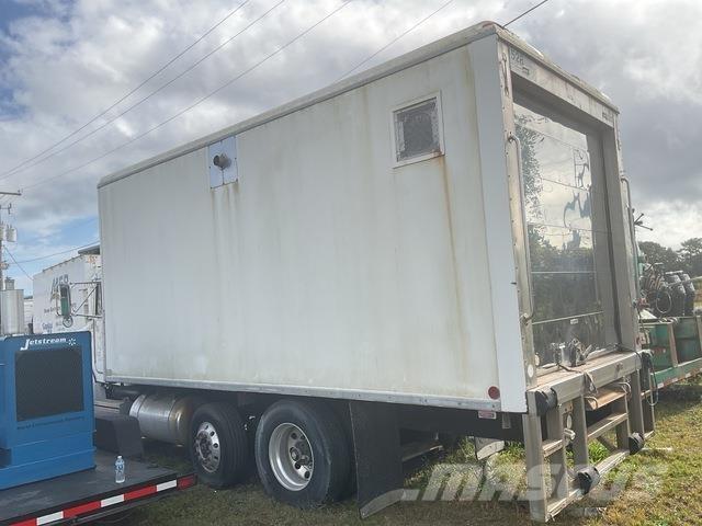 Peterbilt 330 Kühlkoffer