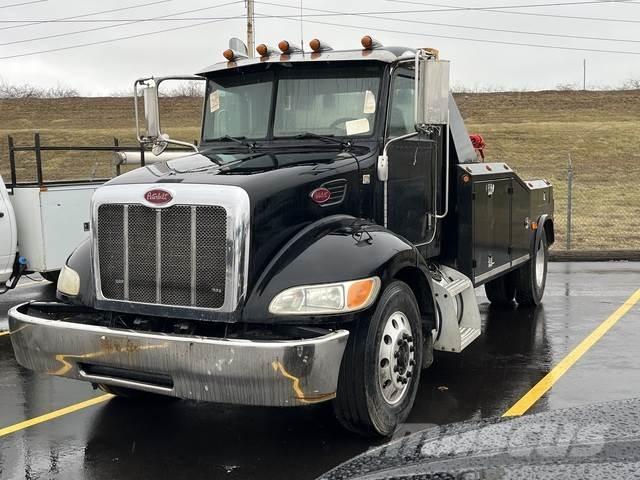 Peterbilt 335 Bergungsfahrzeuge
