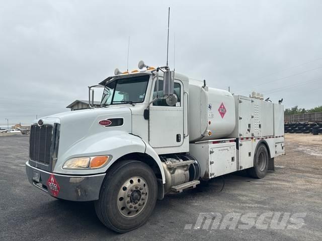 Peterbilt 337 Tankwagen