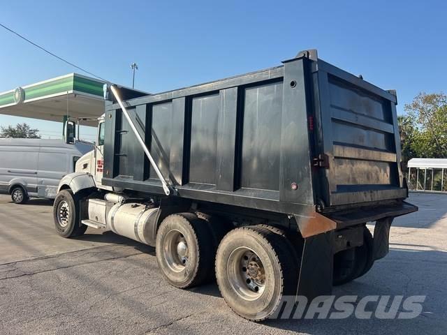 Peterbilt 384 Kipper