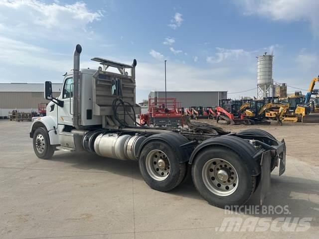 Peterbilt 567 Sattelzugmaschinen