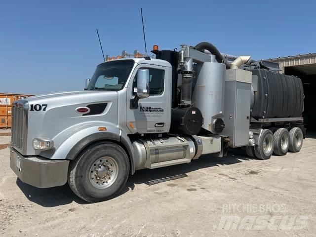 Peterbilt 567 Raupenbagger
