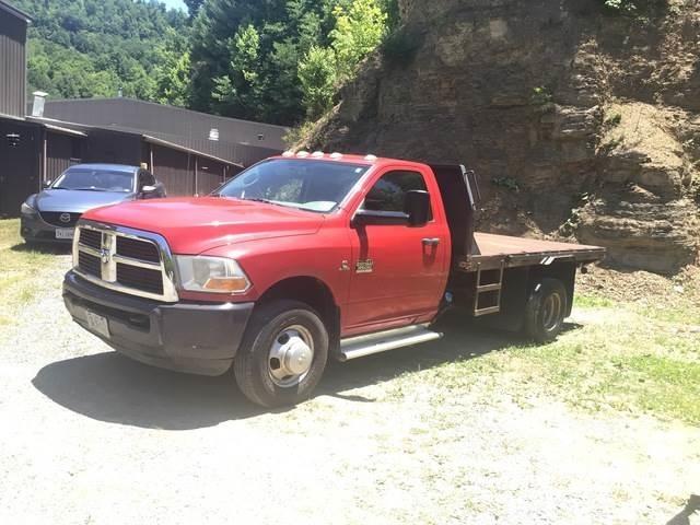 RAM 3500 Pritschenwagen/Pritschenwagen mit Seitenklappe