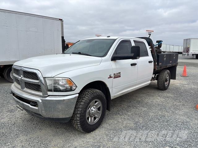 RAM 3500 Pritschenwagen/Pritschenwagen mit Seitenklappe