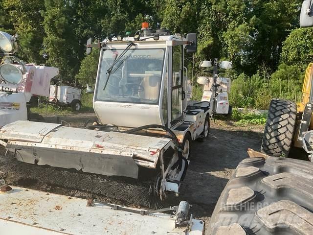 Roadtec FB100E Innenraumkehrmaschinen