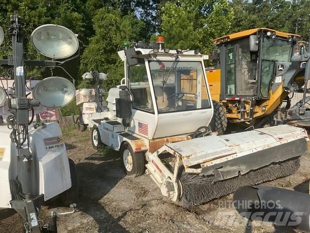 Roadtec FB100E Innenraumkehrmaschinen