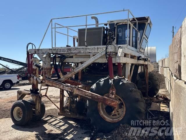 Scarab 14 HYD Kompostmischer