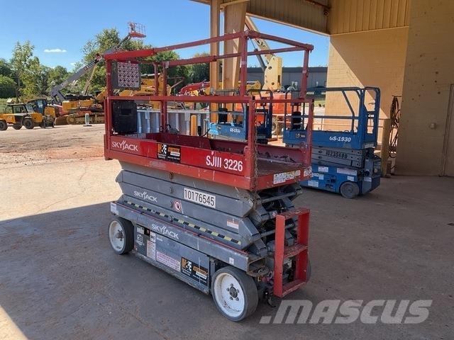 SkyJack 3226 Scheren-Arbeitsbühnen