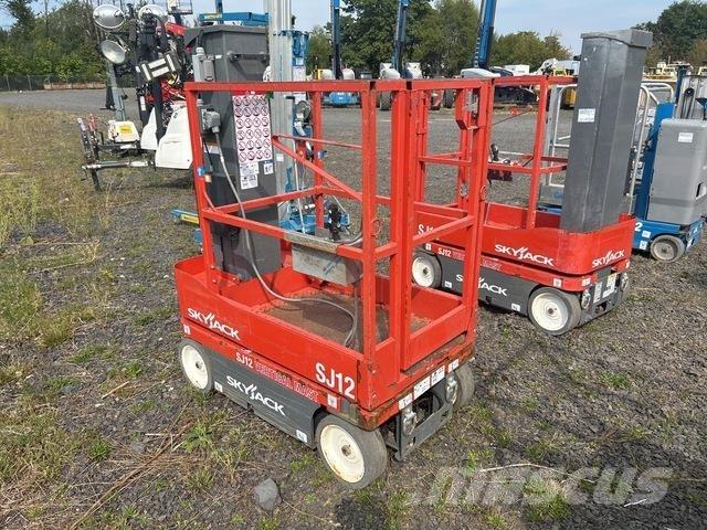 SkyJack SJ12 Personenaufzüge