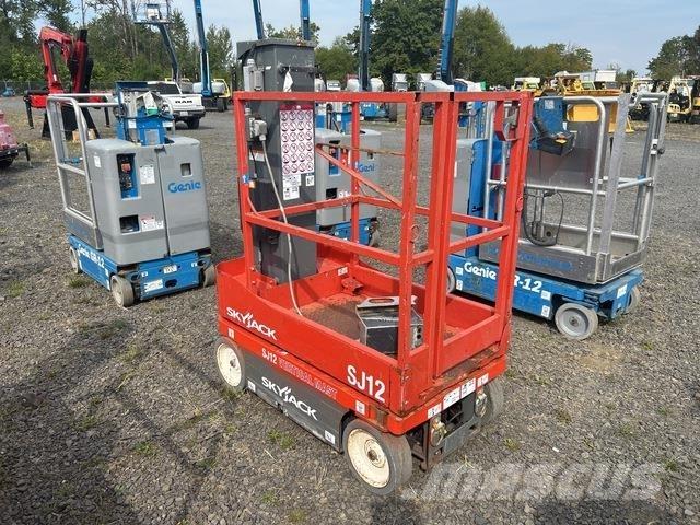 SkyJack SJ12 Personenaufzüge