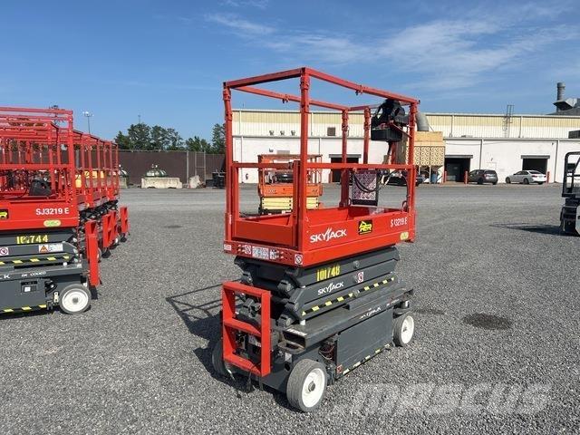 SkyJack SJ3219 Scheren-Arbeitsbühnen