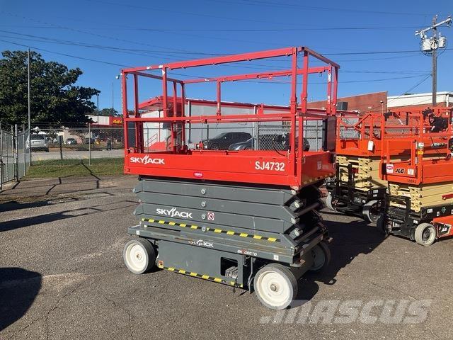 SkyJack SJ4732 Scheren-Arbeitsbühnen
