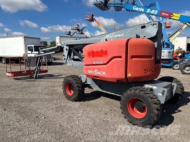 SkyJack SJ63AJ Gelenkteleskoparbeitsbühnen