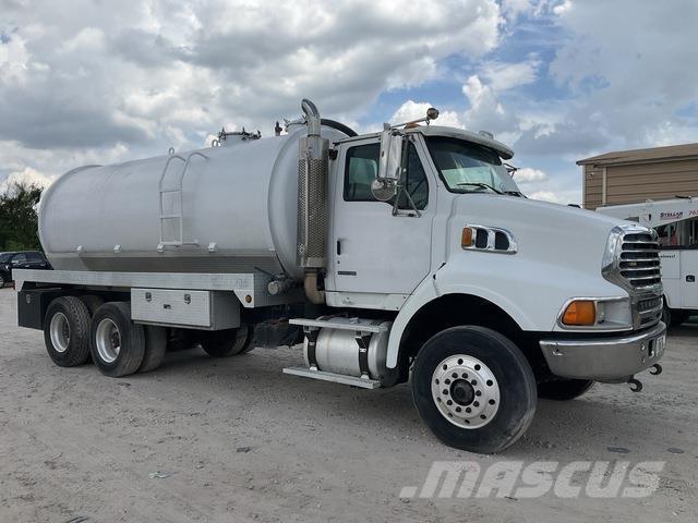 Sterling L9500 Saug- und Druckwagen